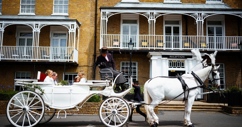 Image 3: Richmond Hill Hotel