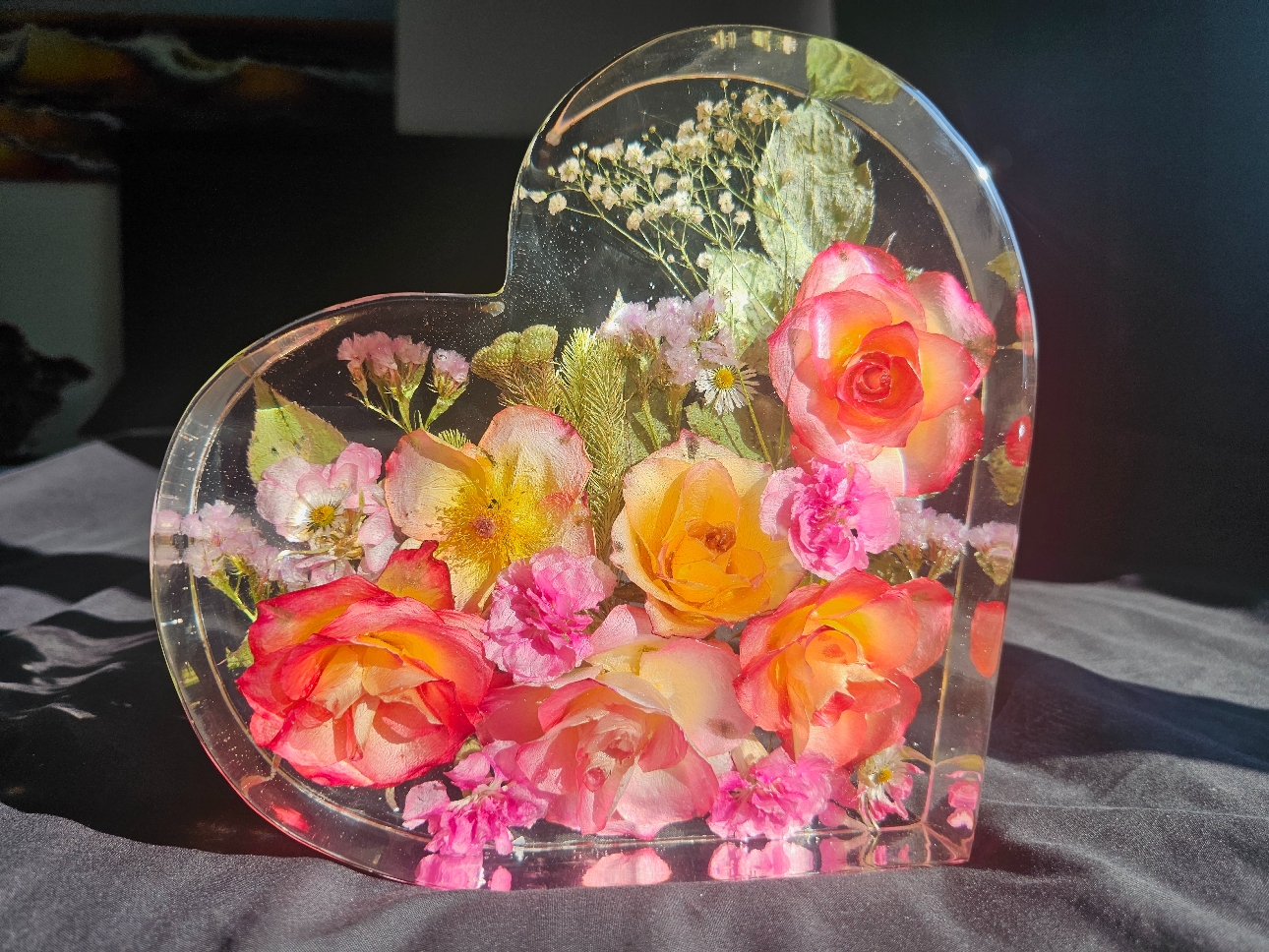 heart resin with flowers in