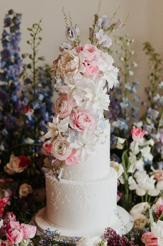 Image 1 from Love Wedding Cakes