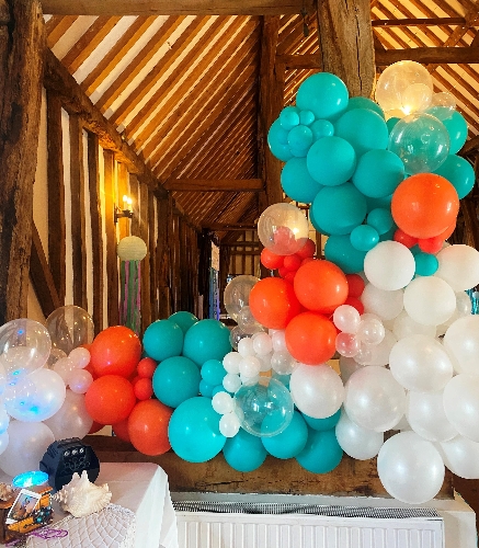 Image 3 from Blooms, Balloons Bakes